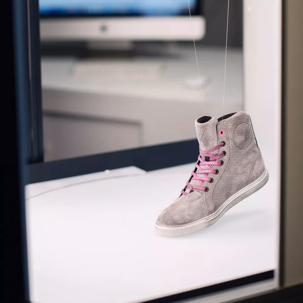 Shoe photography for e-commerce, our solutions for a dynamic sector